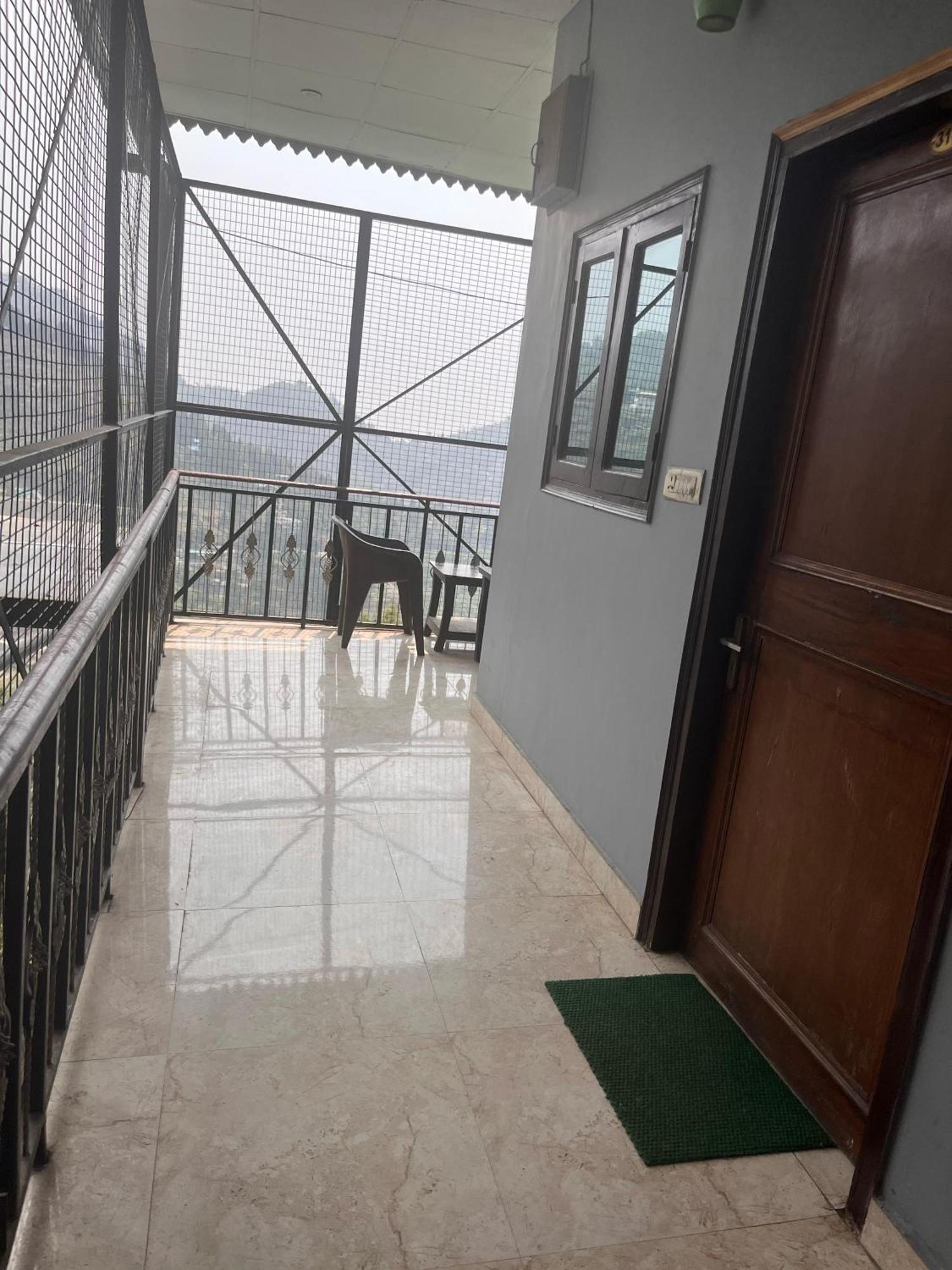 Royal Hill Inn Mussoorie Exterior photo