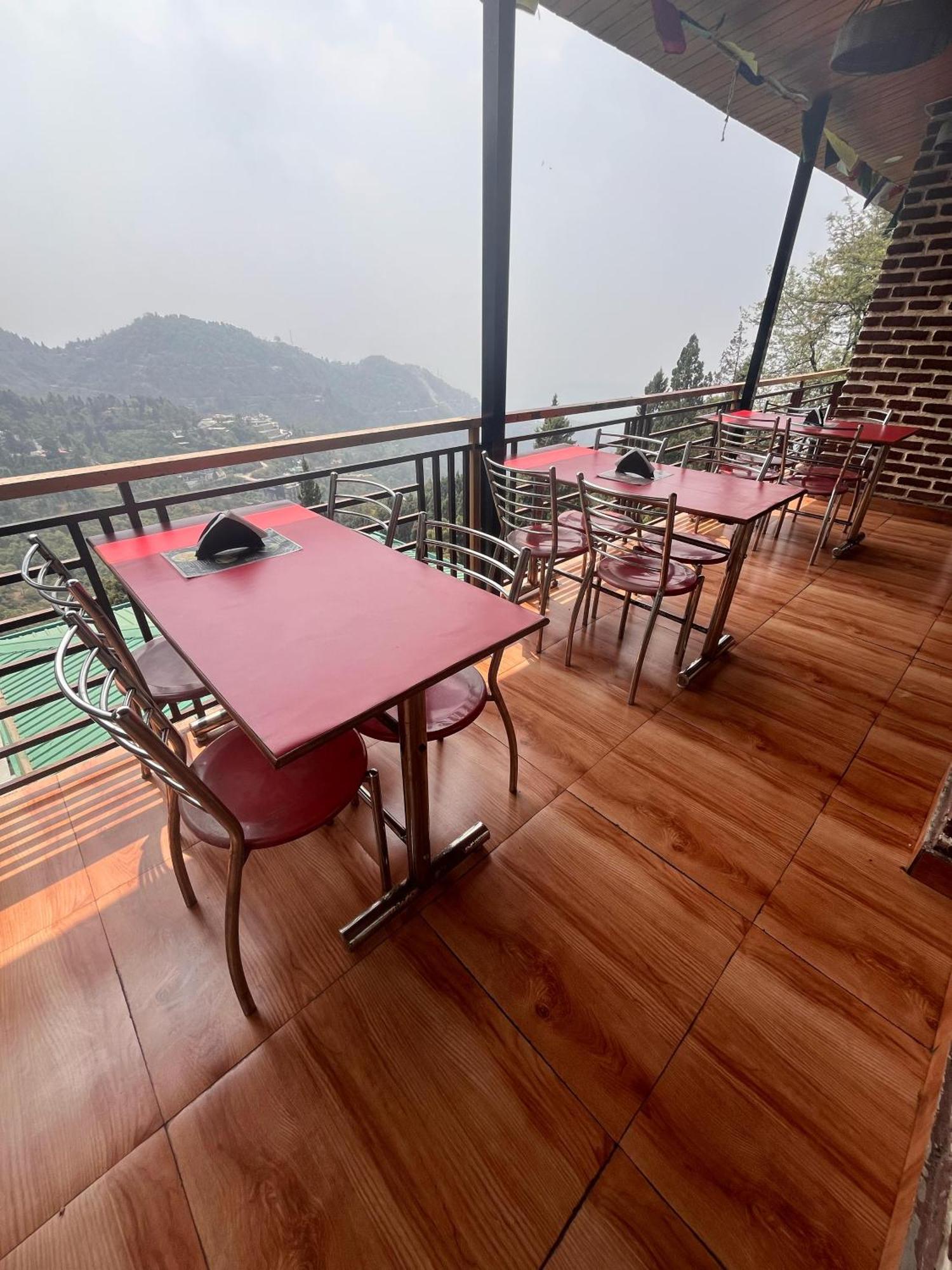 Royal Hill Inn Mussoorie Exterior photo
